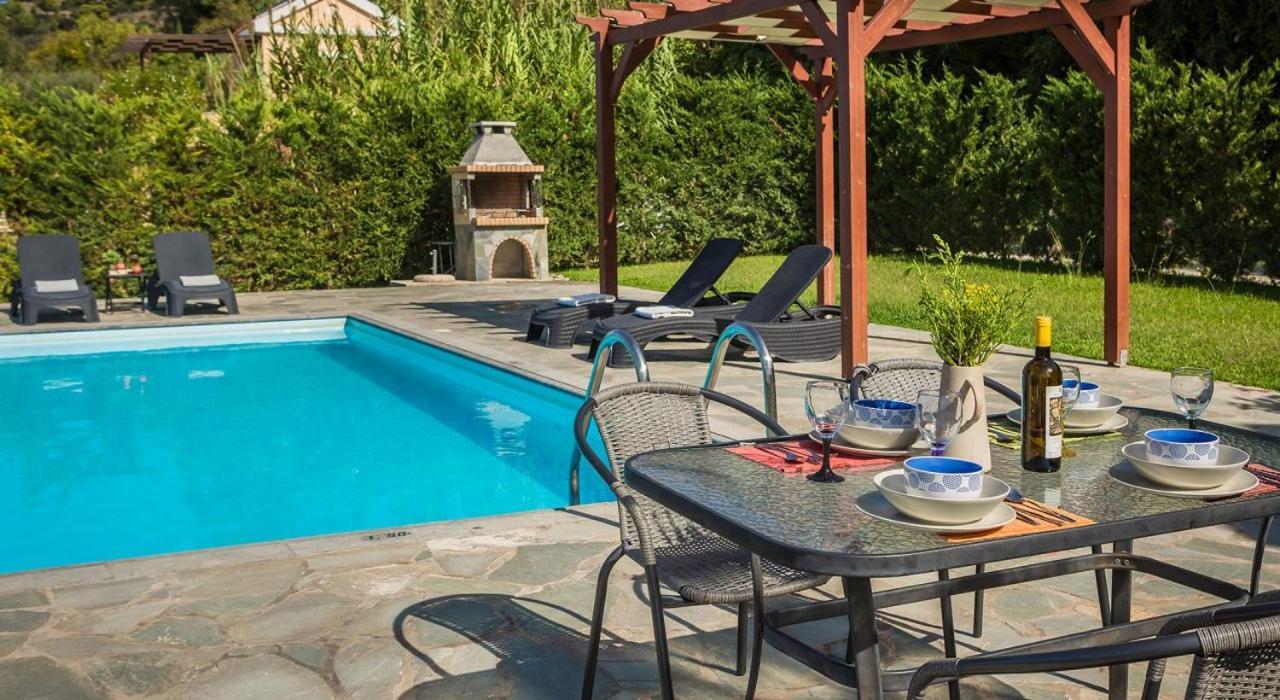 Villa Elaia Svoronata Luaran gambar